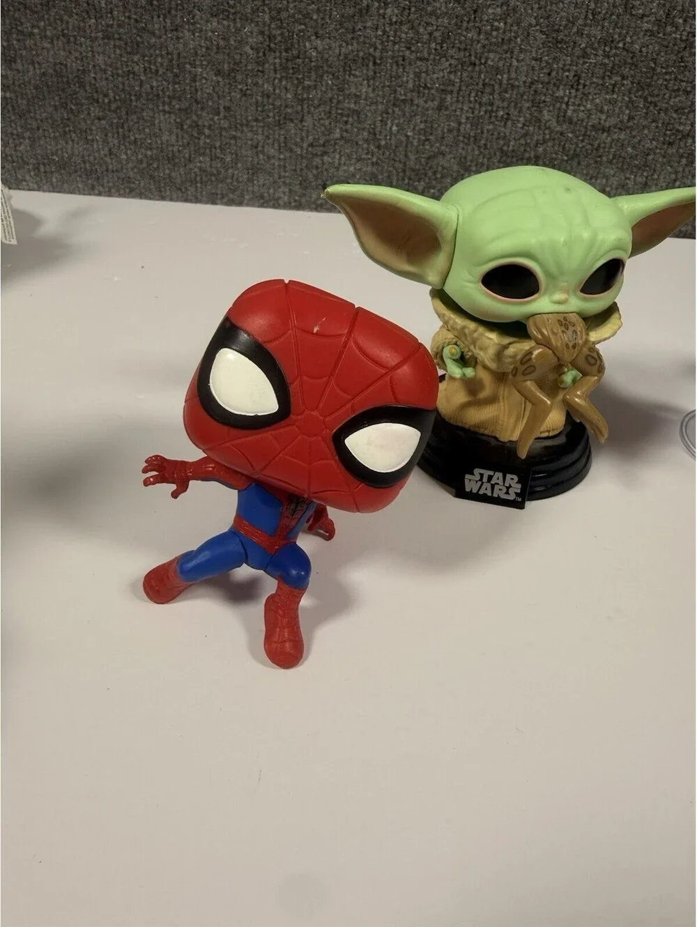 Lot Of Funko Pops Star Wars, Disney stitch, Spider-Man, Deadpool